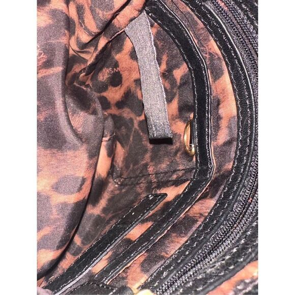 VINTAGE Women B Makowsky Black Leather Crossbody Purse Magnet Flap Gusset Pocket - Picture 7 of 14